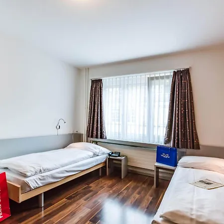 Alexander Old Town Pensionat 2*
