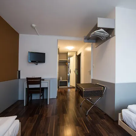 Alexander Old Town Pensionat 2*