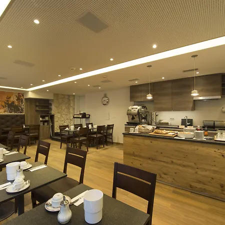 بيت ضيافة Alexander Old Town