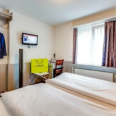 Alexander Old Town 게스트하우스 2*