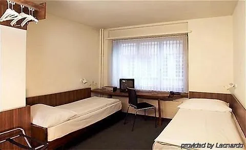 Alexander Old Town Guest house 2*