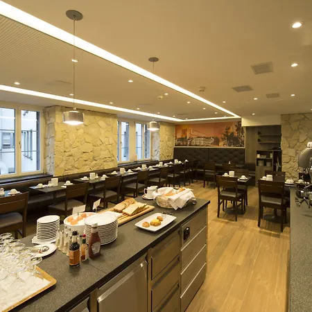 Alexander Old Town ゲストハウス